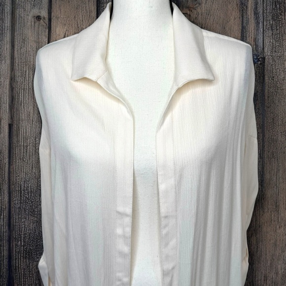 ❌SOLD❌Torrid Open Front Gauze Kimono Shirt in Dew Color | Torrid Size 0 - Picture 10 of 14